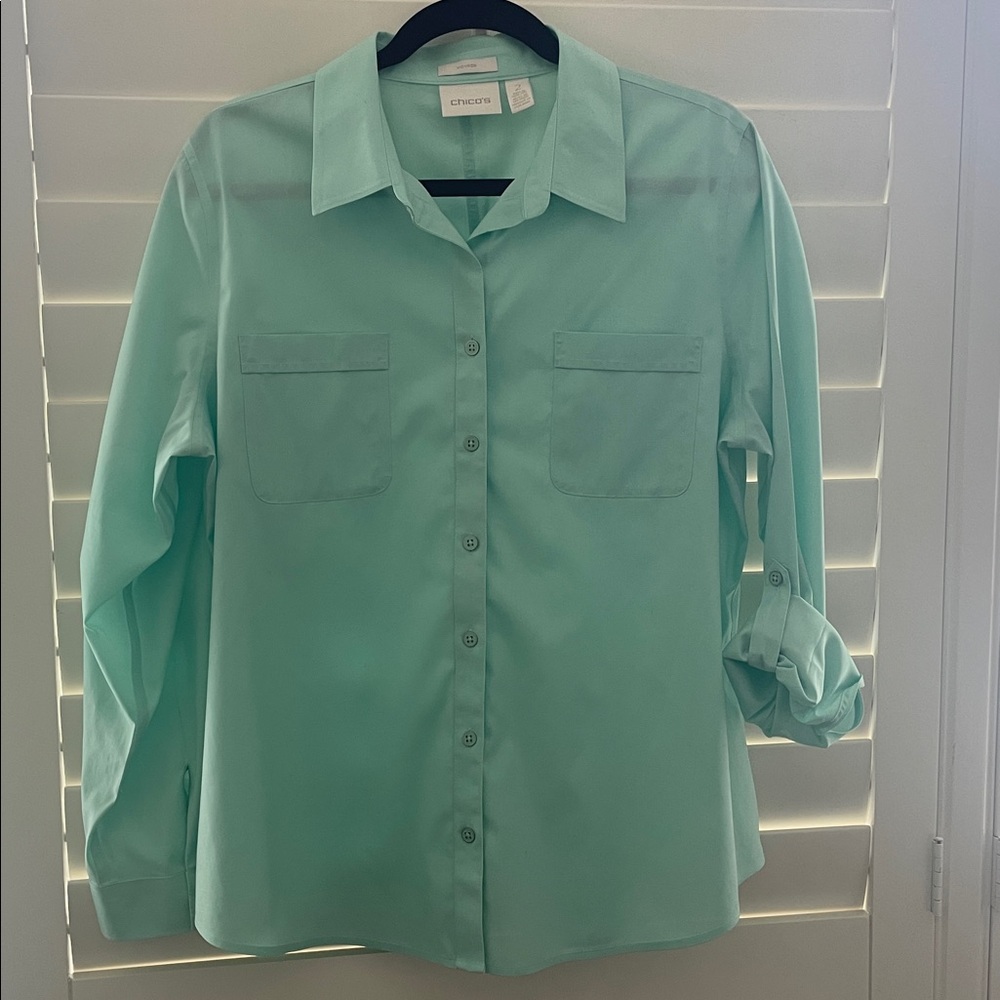 Chicos’s no iron light green long sleeve shirt. Size 2.